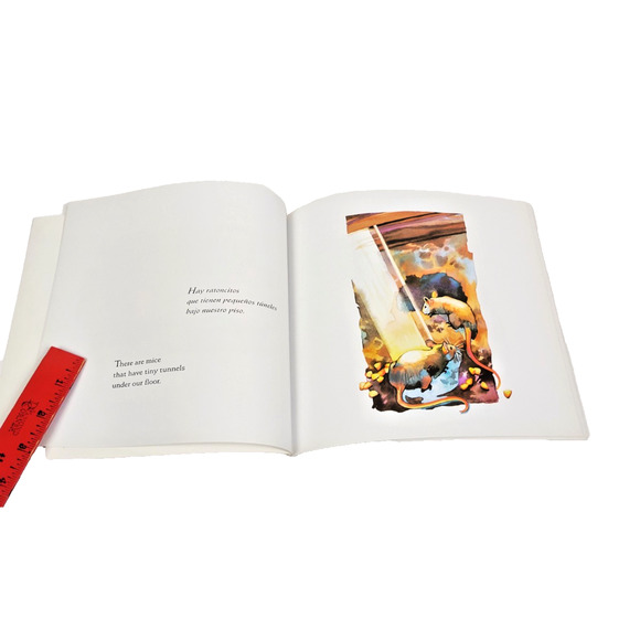 This House Is Made of Mud/Esta Casa Esta Hecha de Lodo by Ken Buchanan 2003, PB - Picture 6 of 6